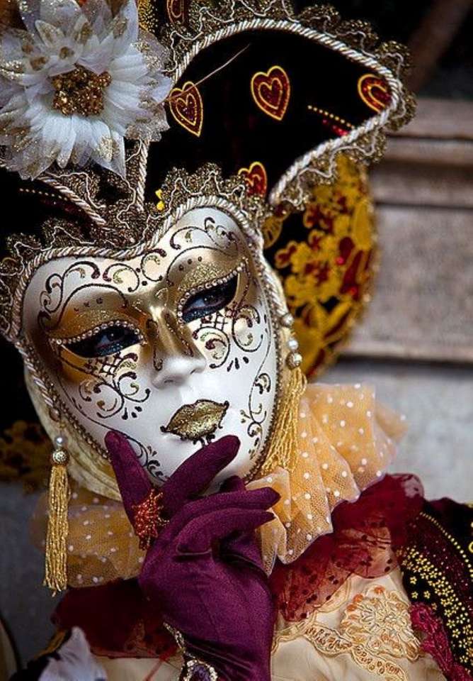 Фотография: Маски венецианского карнавала как выражение образов и символов бессознательного